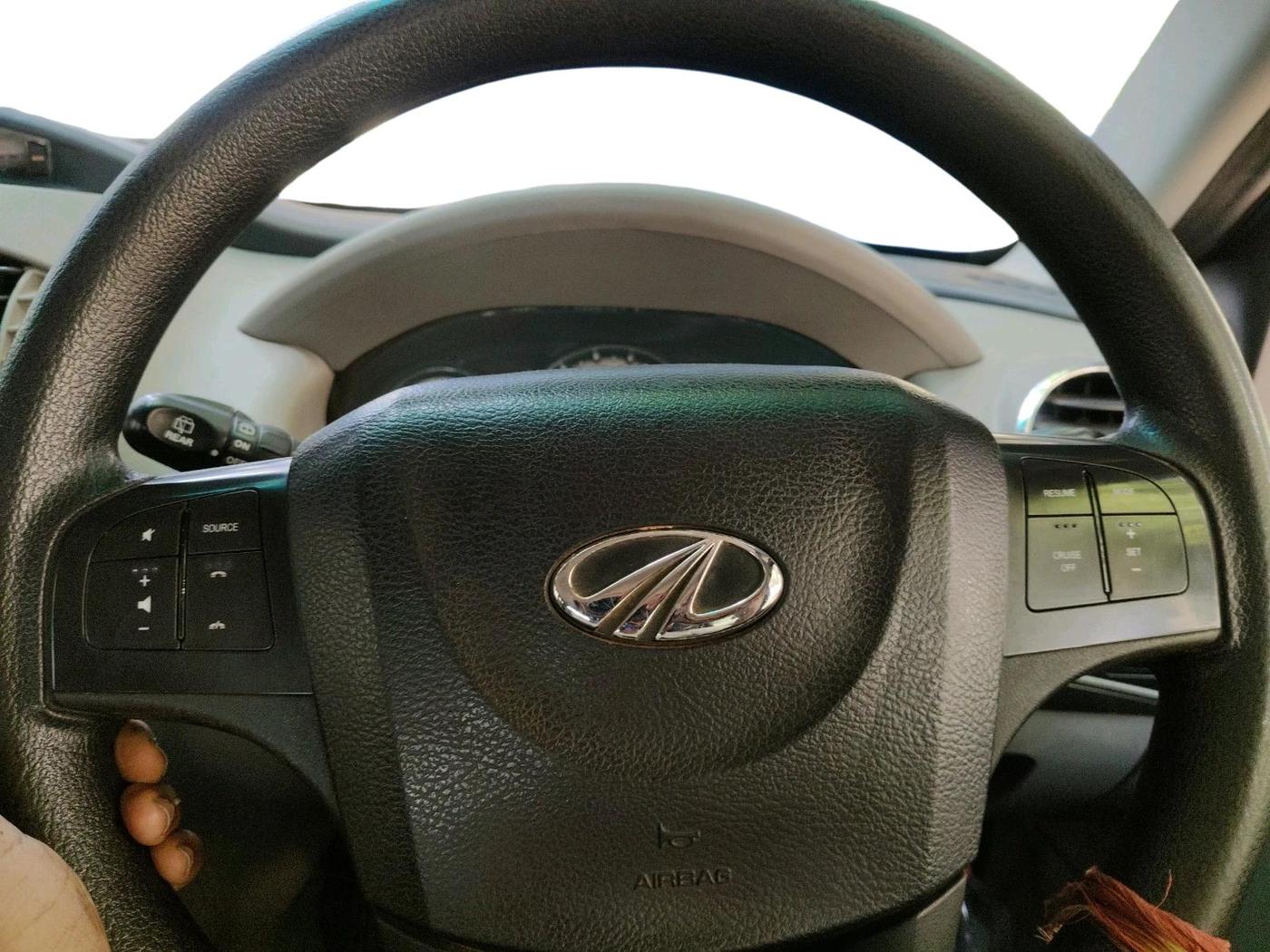 2016 Mahindra NUVOSPORT N8 AMT, Diesel, Automatic, 70,460 km, interior