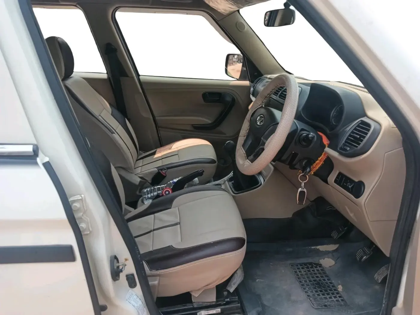 2021 Mahindra BOLERO NEO N 4, Diesel, Manual, 1,34,810 km, interior