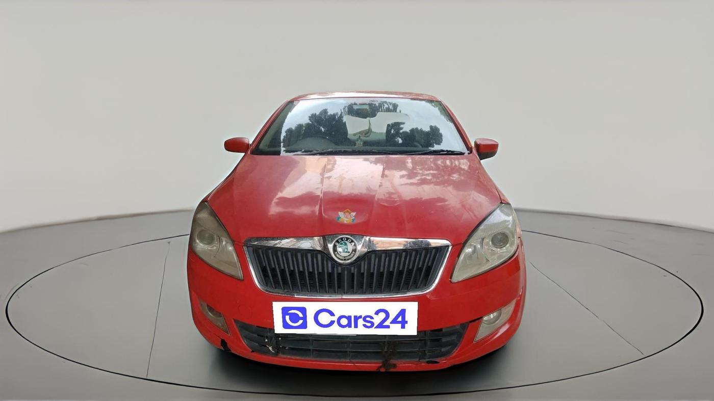 2011 Skoda Rapid ELEGANCE 1.6 TDI CR MT, Diesel, Manual, 81,912 km, exterior