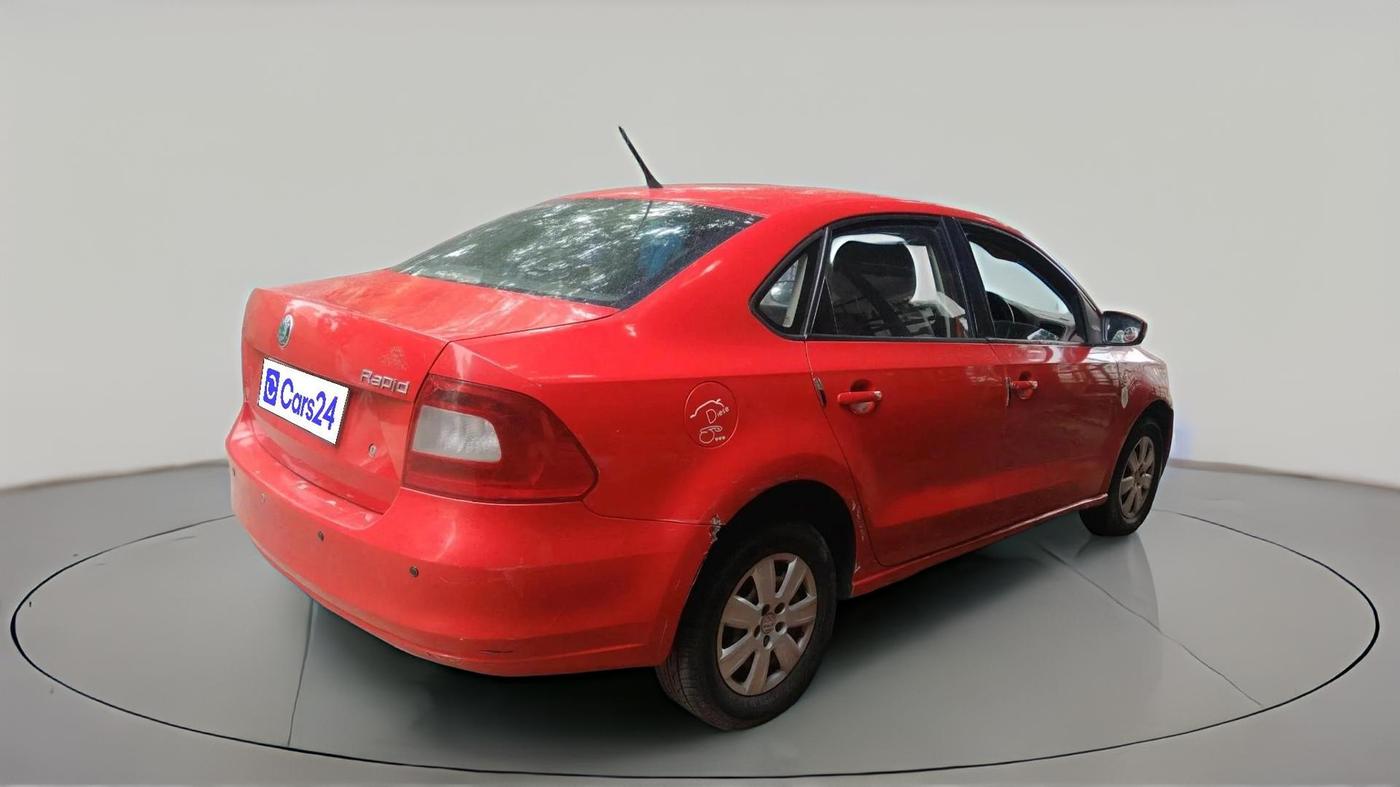 2011 Skoda Rapid ELEGANCE 1.6 TDI CR MT, Diesel, Manual, 81,912 km, exterior