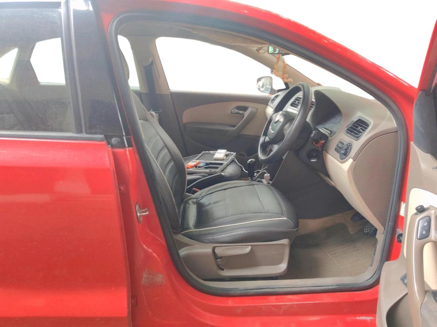 2011 Skoda Rapid ELEGANCE 1.6 TDI CR MT, Diesel, Manual, 81,912 km, interior