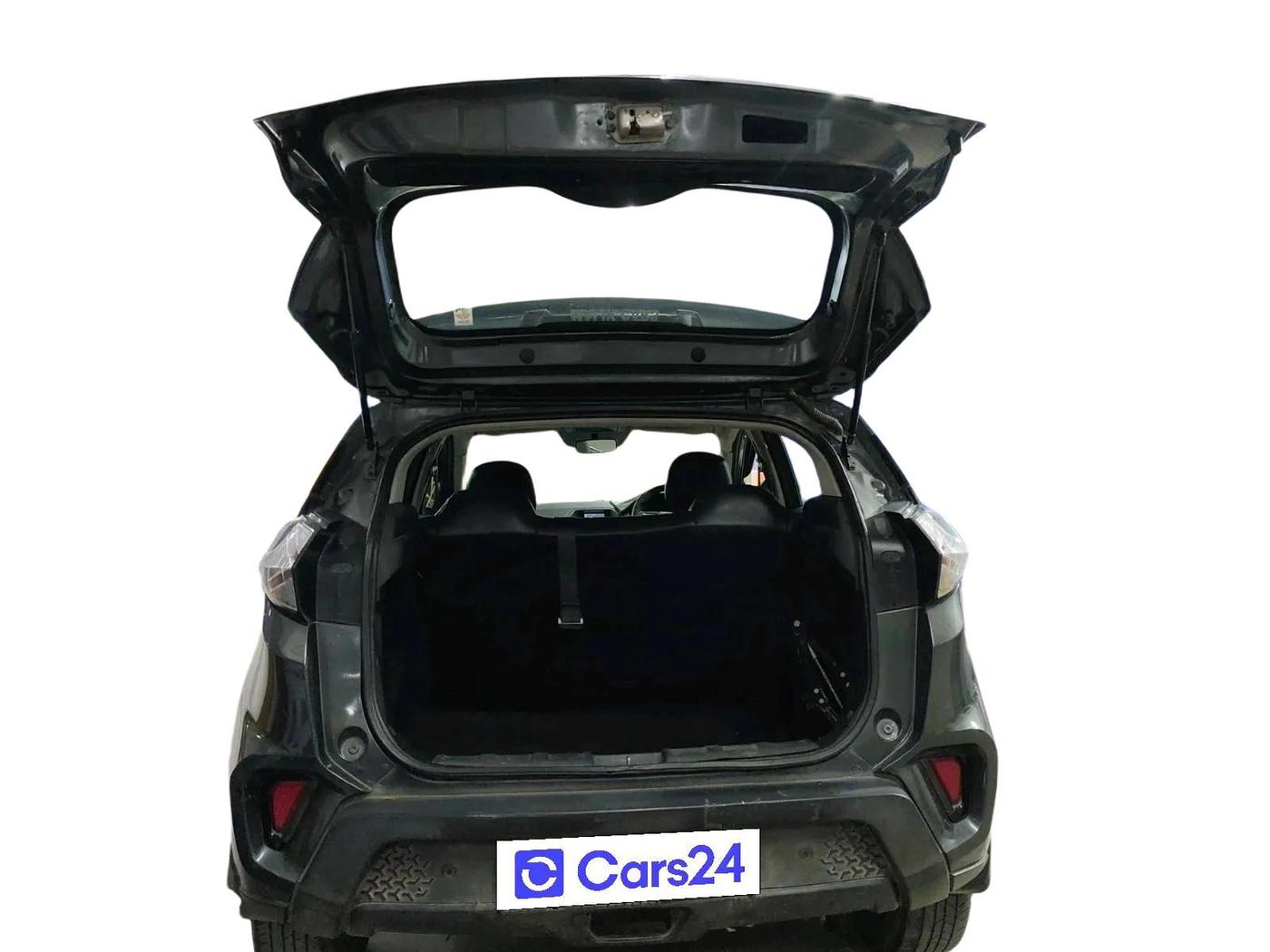 2022 Tata NEXON XM DIESEL, Diesel, Manual, 72,139 km, exterior
