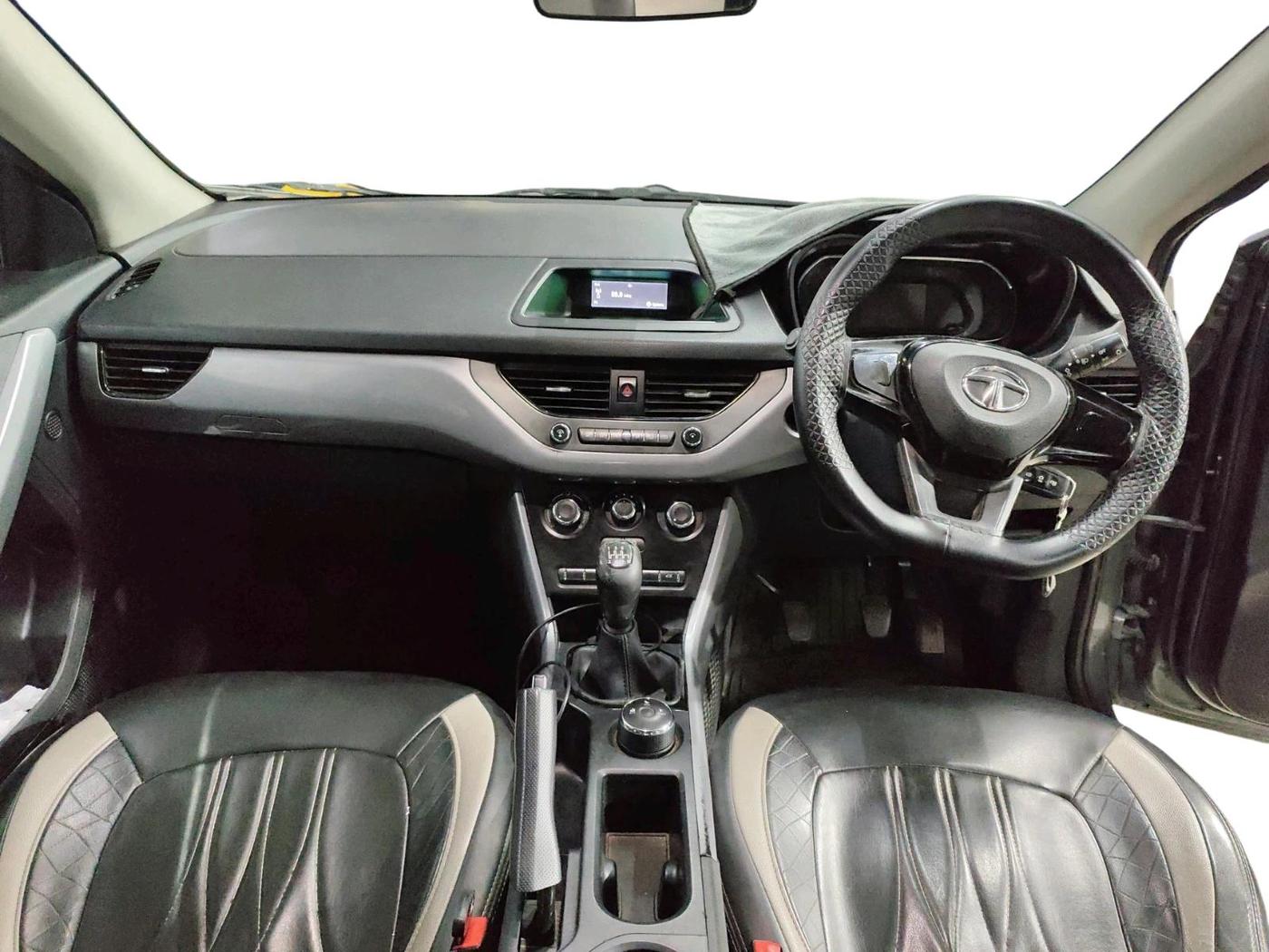 2022 Tata NEXON XM DIESEL, Diesel, Manual, 72,139 km, interior