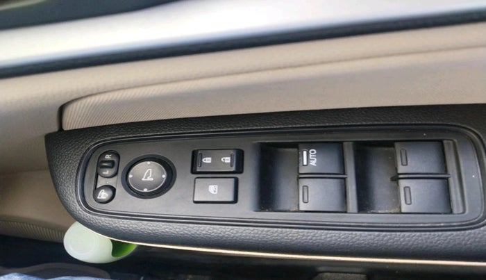 2023 Honda Amaze 1.2L I-VTEC VX CVT, Petrol, Automatic, 16,088 km, interior