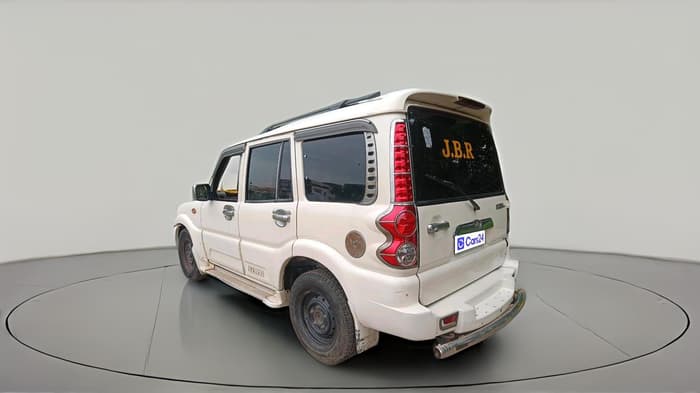 2013 Mahindra Scorpio SLE, Diesel, Manual, 1,93,110 km, exterior
