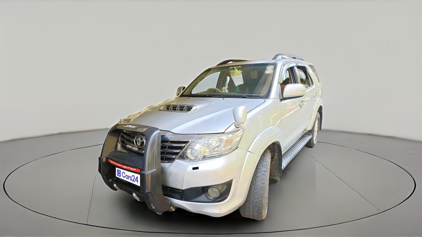 2012 Toyota Fortuner 3.0 4X4 MT, Diesel, Manual, 2,40,299 km, exterior