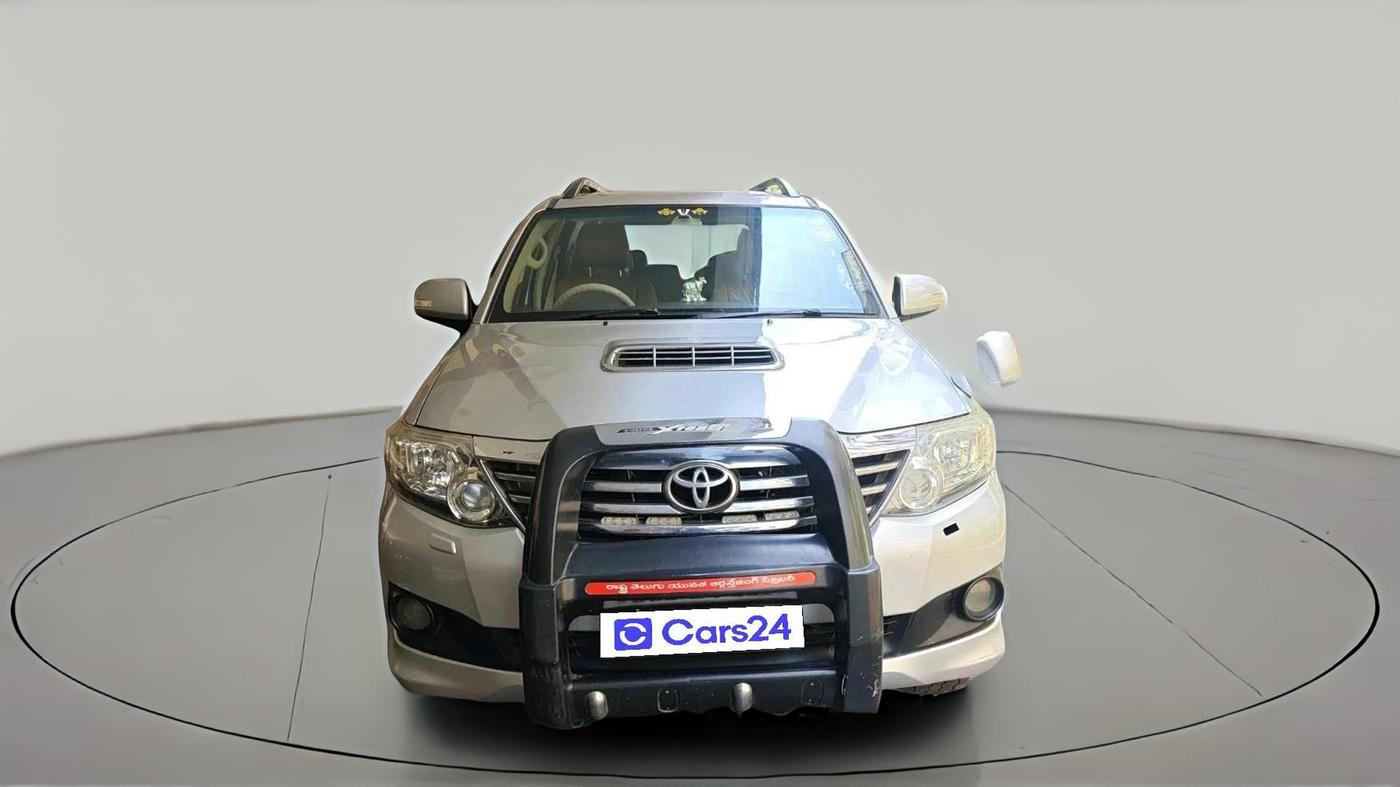 2012 Toyota Fortuner 3.0 4X4 MT, Diesel, Manual, 2,40,299 km, exterior