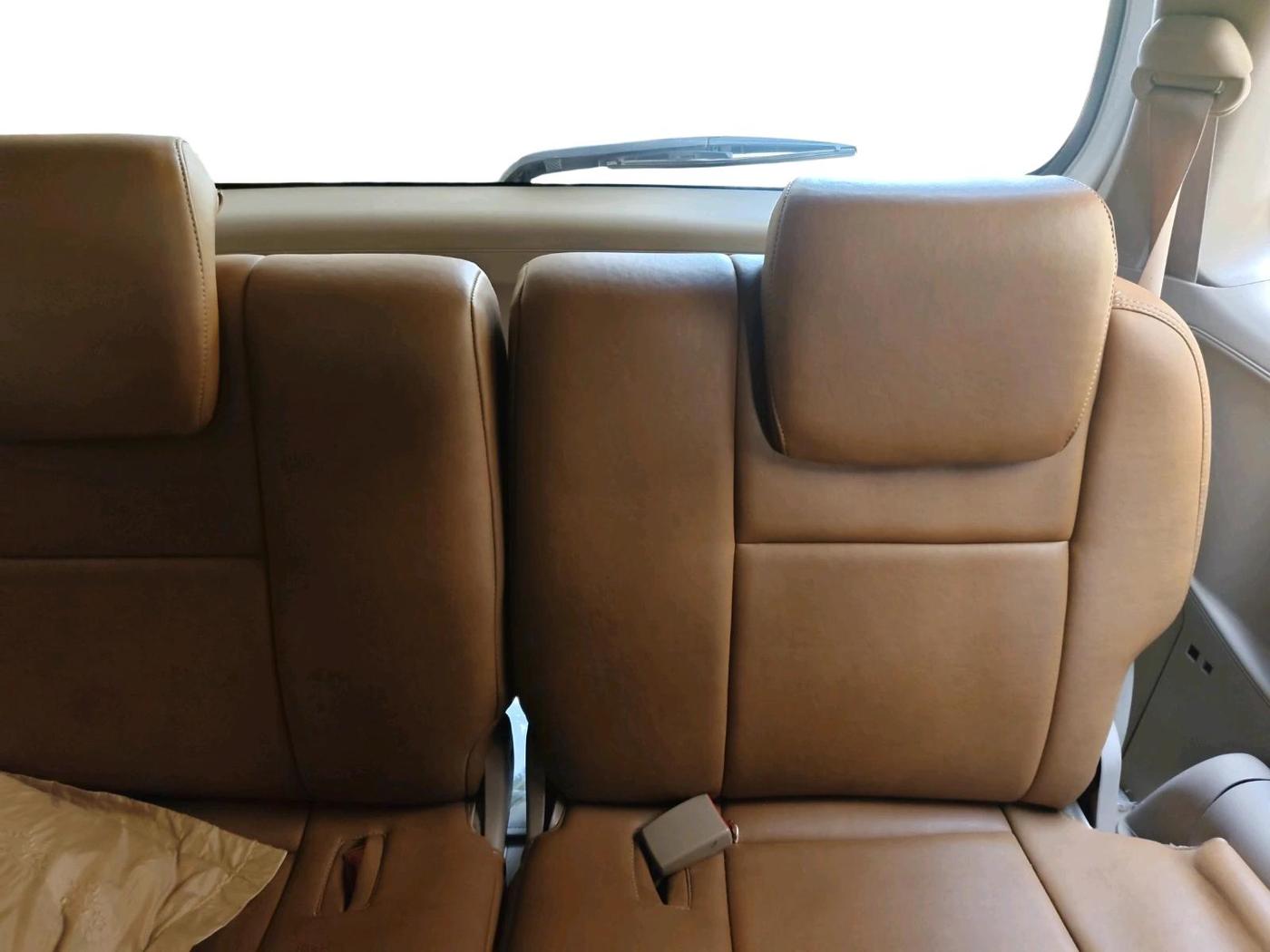 2012 Toyota Fortuner 3.0 4X4 MT, Diesel, Manual, 2,40,299 km, interior