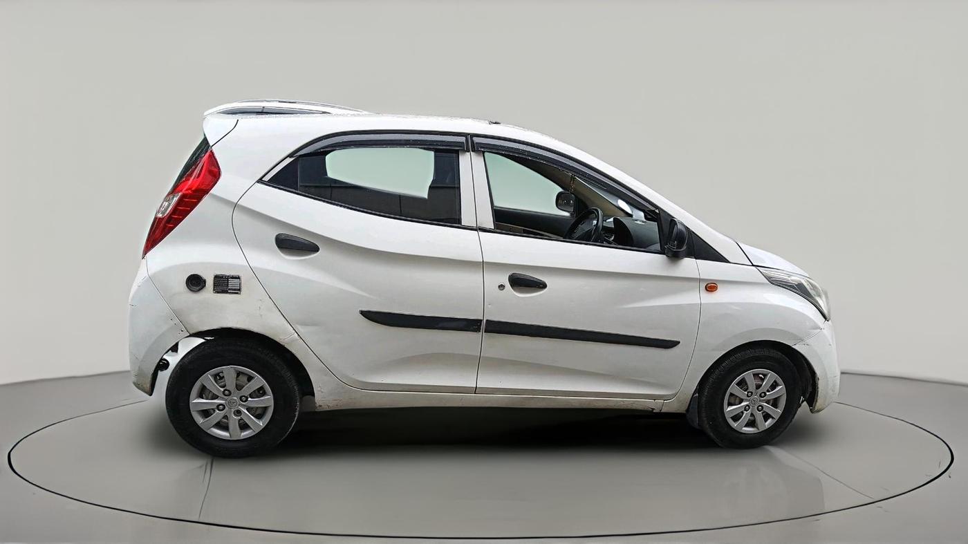 2016 Hyundai Eon ERA + LPG, Petrol, Manual, 1,06,668 km, exterior