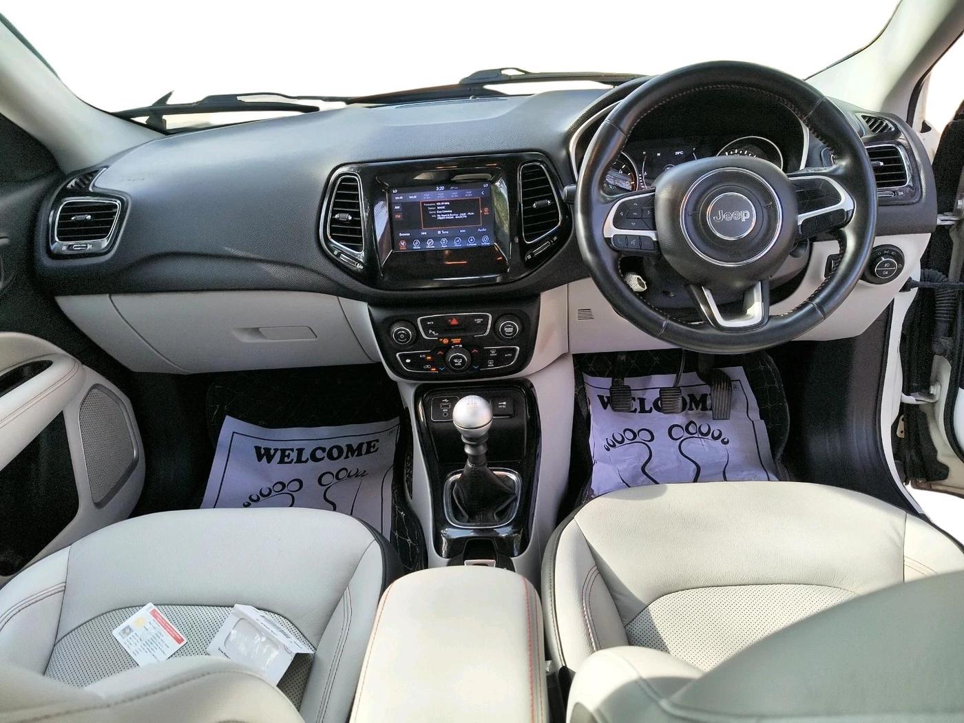 2017 Jeep Compass LIMITED 2.0 DIESEL, Diesel, Manual, 1,00,811 km, interior