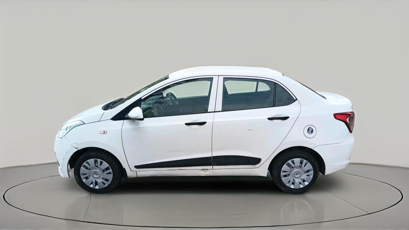 2017 Hyundai Xcent CRDI + ABS, Diesel, Manual, 1,23,869 km, exterior