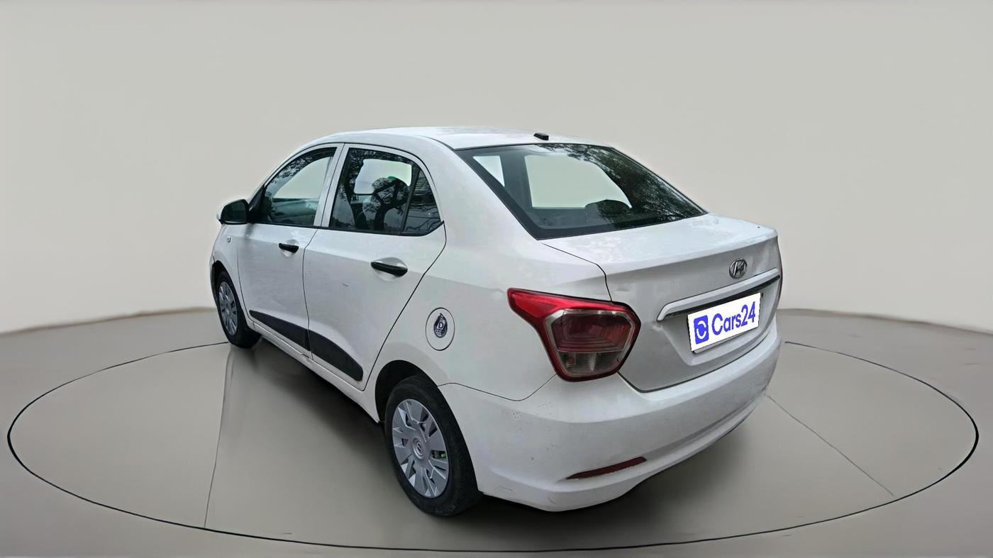 2017 Hyundai Xcent CRDI + ABS, Diesel, Manual, 1,23,869 km, exterior