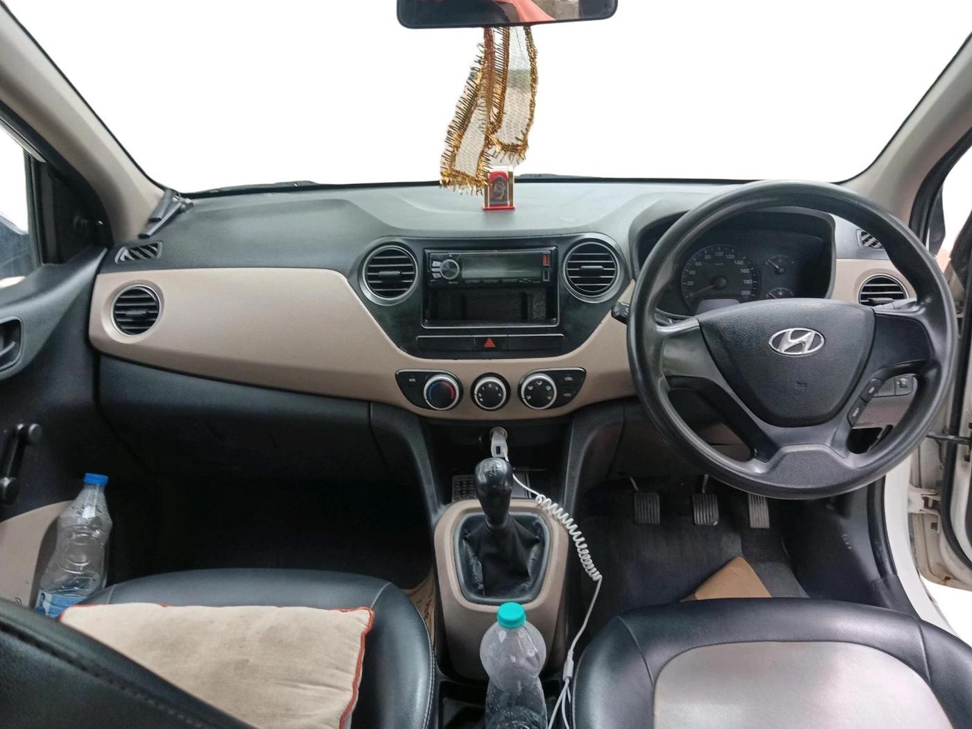 2017 Hyundai Xcent CRDI + ABS, Diesel, Manual, 1,23,869 km, interior