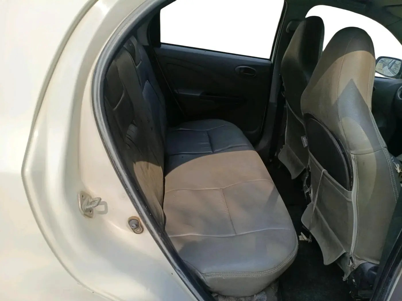 2011 Toyota Etios Liva GD, Diesel, Manual, 1,32,998 km, interior