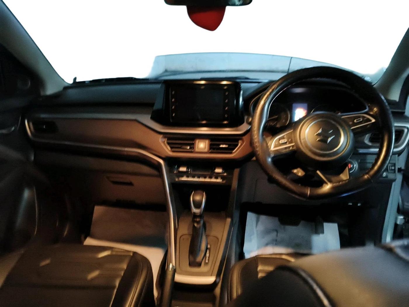 2024 Maruti BREZZA ZXI AT SMART HYBRID, Petrol, Automatic, 57,982 km, interior