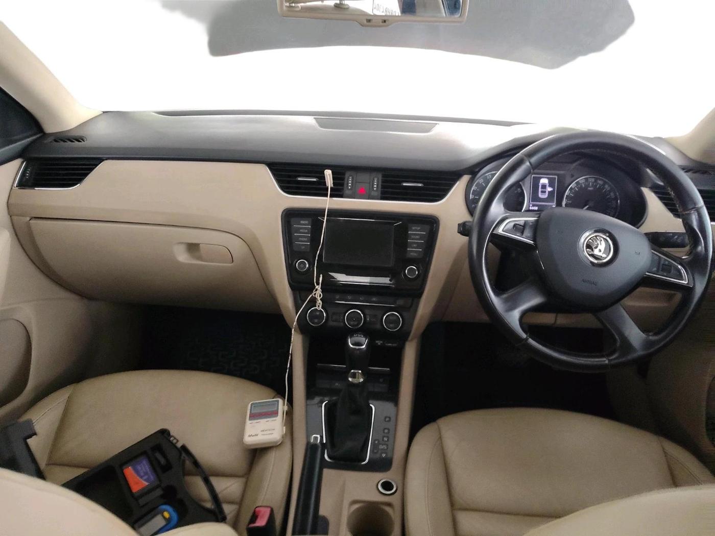 2015 Skoda Octavia ELEGANCE 2.0 TDI AT, Diesel, Automatic, 84,460 km, interior
