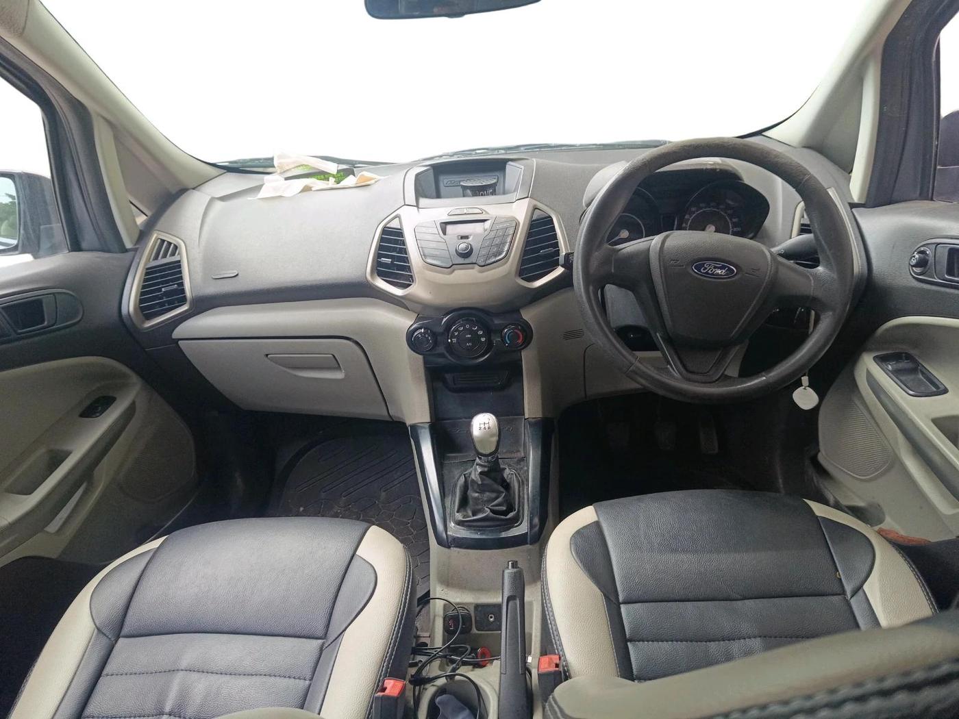 2016 Ford Ecosport AMBIENTE 1.5L PETROL, Petrol, Manual, 1,16,736 km, interior