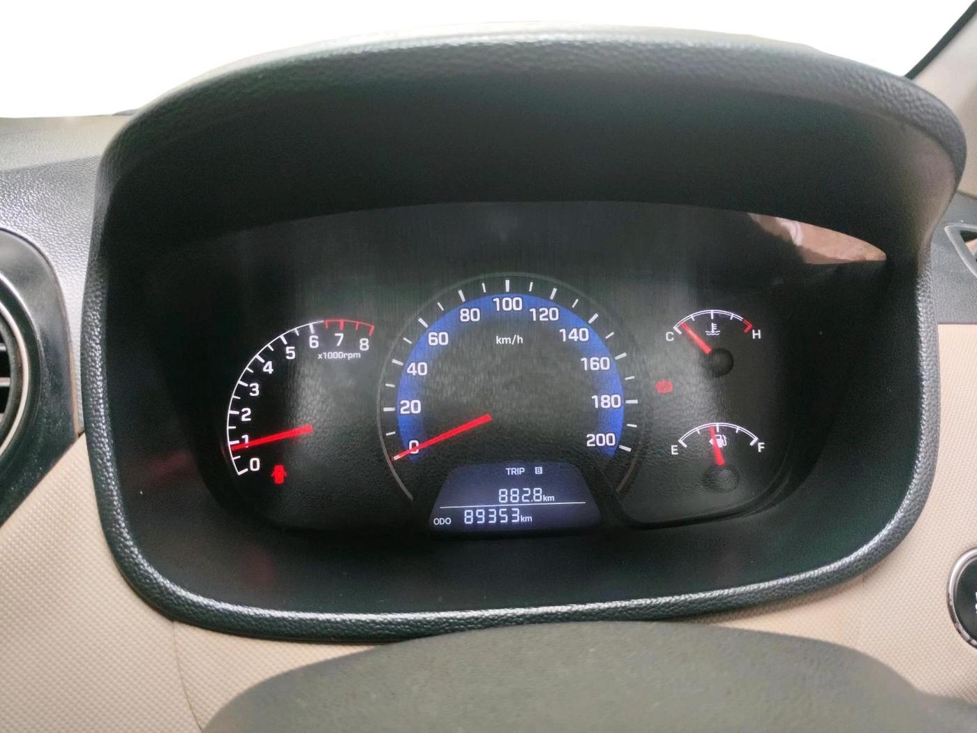 2015 Hyundai Xcent SX 1.2 (O), Petrol, Manual, 89,353 km, interior