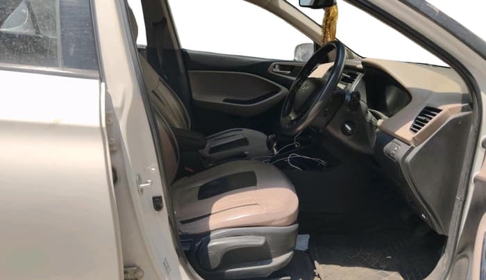 2015 Hyundai Elite i20 SPORTZ 1.4 CRDI, Diesel, Manual, 1,43,164 km, interior
