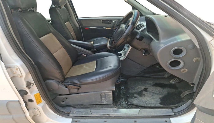 2010 Tata Safari 4X2 LX DICOR 2.2 VTT, Diesel, Manual, 1,26,402 km, interior