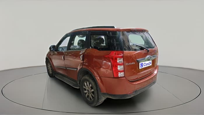 2017 Mahindra XUV500 W10 AT 1.99, Diesel, Automatic, 93,908 km, exterior