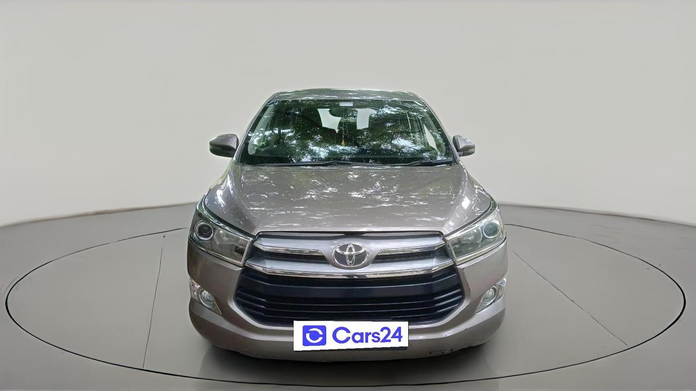2018 Toyota Innova Crysta 2.4 VX 8 STR, Diesel, Manual, 1,94,331 km, exterior