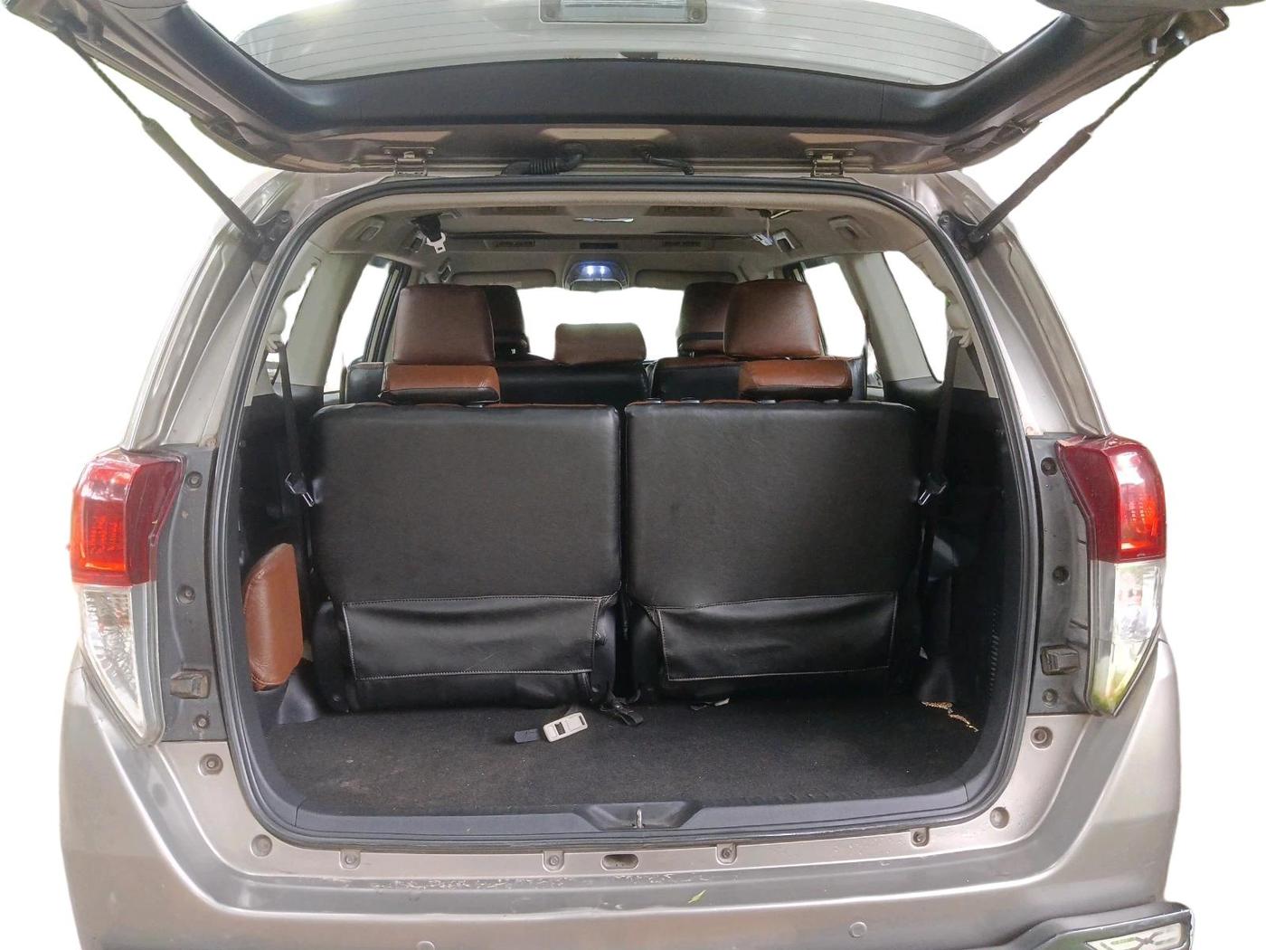 2018 Toyota Innova Crysta 2.4 VX 8 STR, Diesel, Manual, 1,94,331 km, exterior