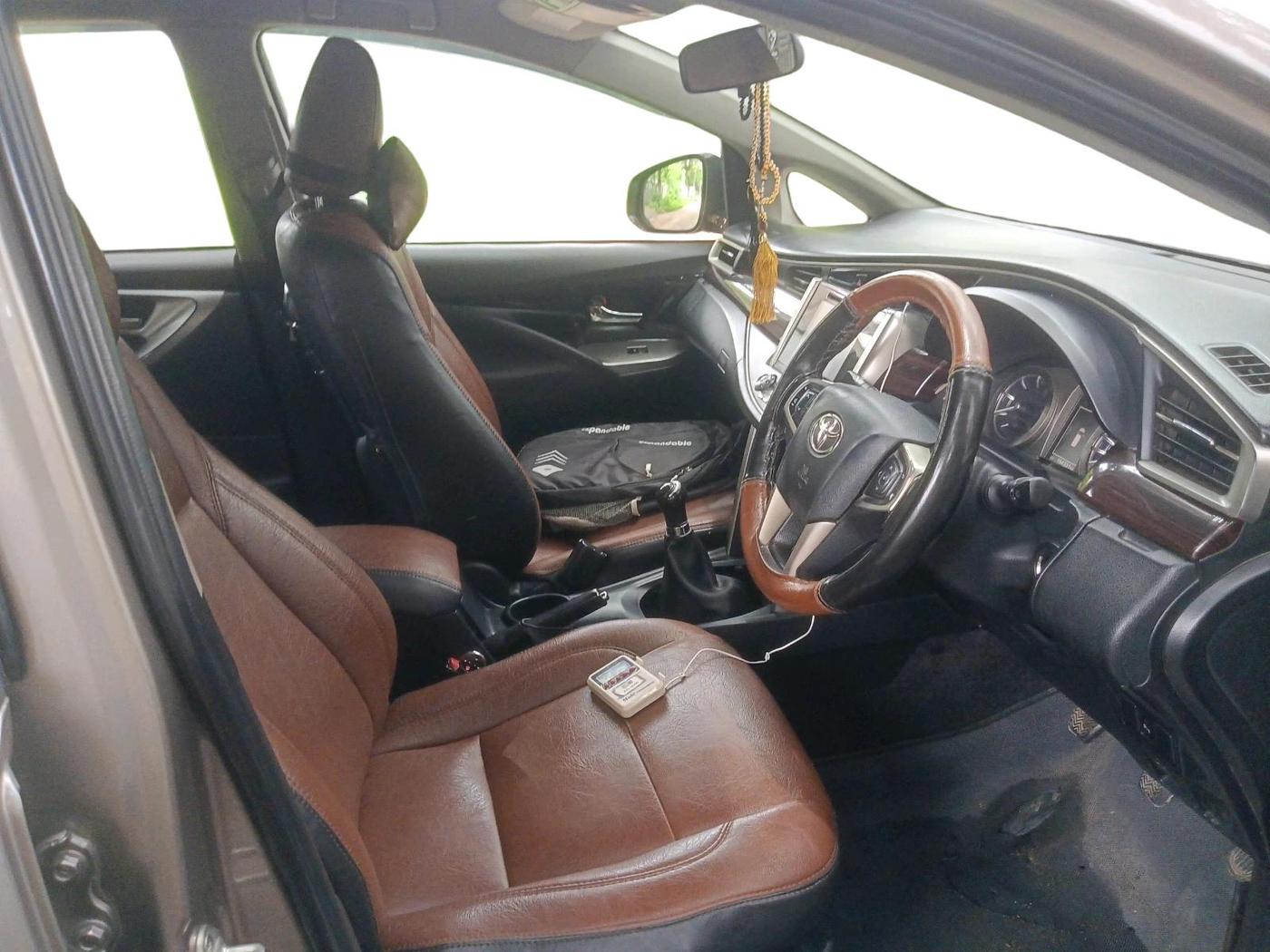 2018 Toyota Innova Crysta 2.4 VX 8 STR, Diesel, Manual, 1,94,331 km, interior