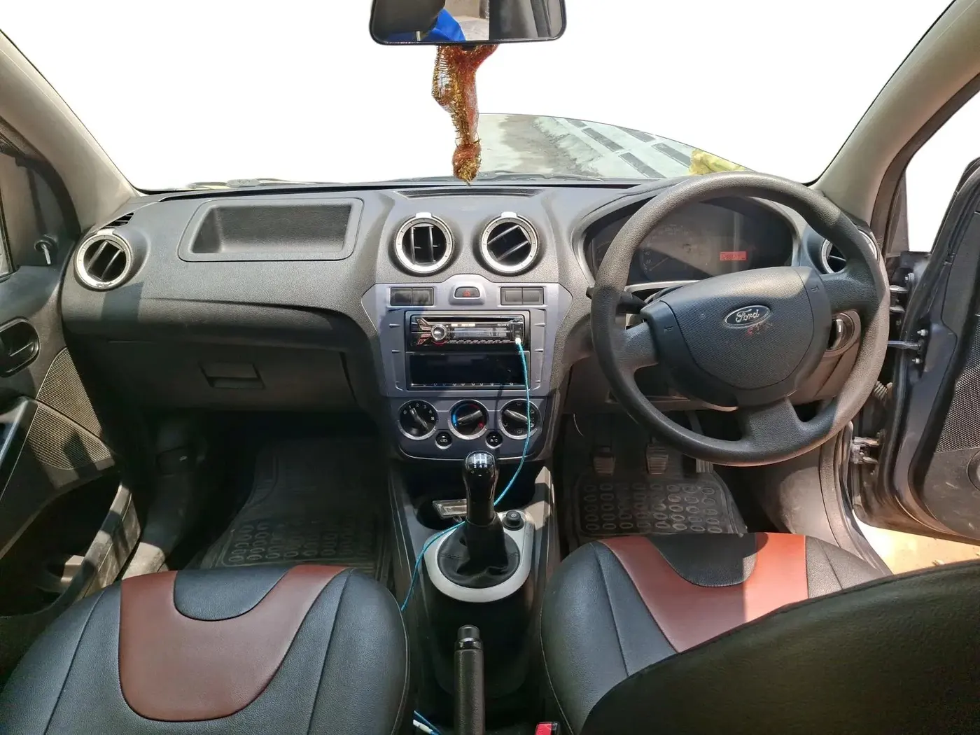2013 Ford Figo EXI 1.4 DIESEL, Diesel, Manual, 1,28,827 km, interior