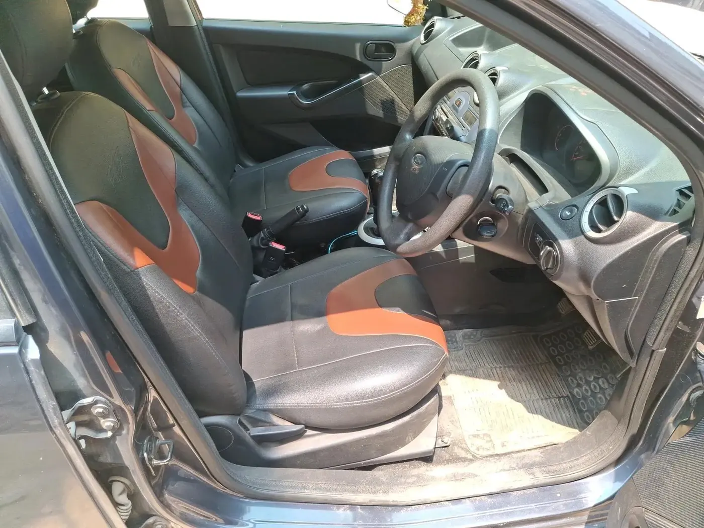 2013 Ford Figo EXI 1.4 DIESEL, Diesel, Manual, 1,28,827 km, interior