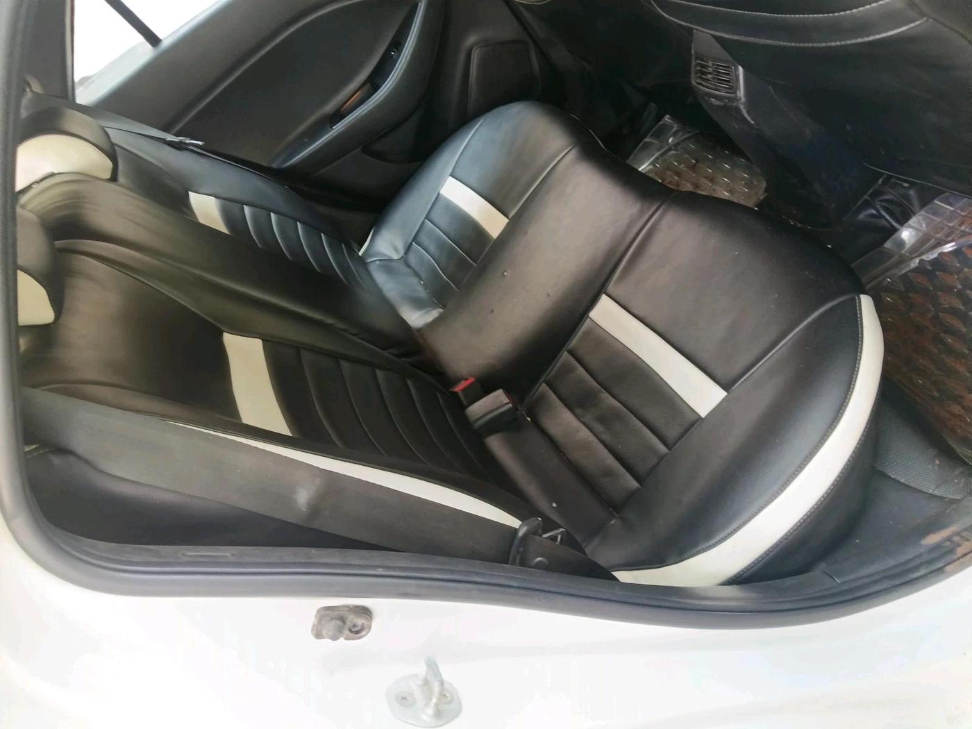 2015 Hyundai i20 Active 1.4 SX, Diesel, Manual, 86,420 km, interior
