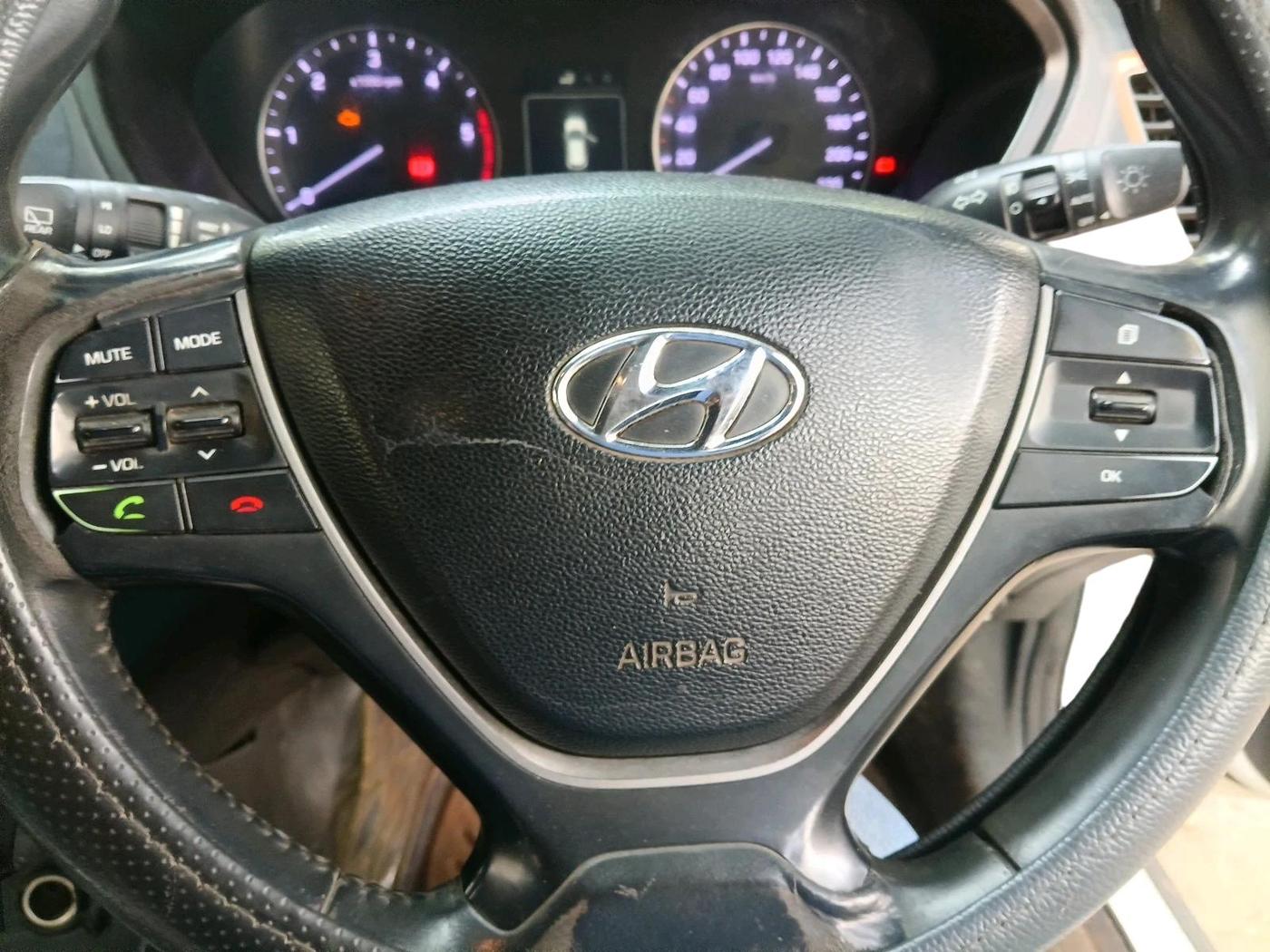 2015 Hyundai i20 Active 1.4 SX, Diesel, Manual, 86,420 km, interior