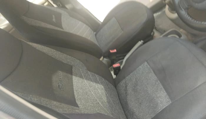 2016 Hyundai i10 SPORTZ 1.1 LPG, Petrol, Manual, 1,13,744 km, interior