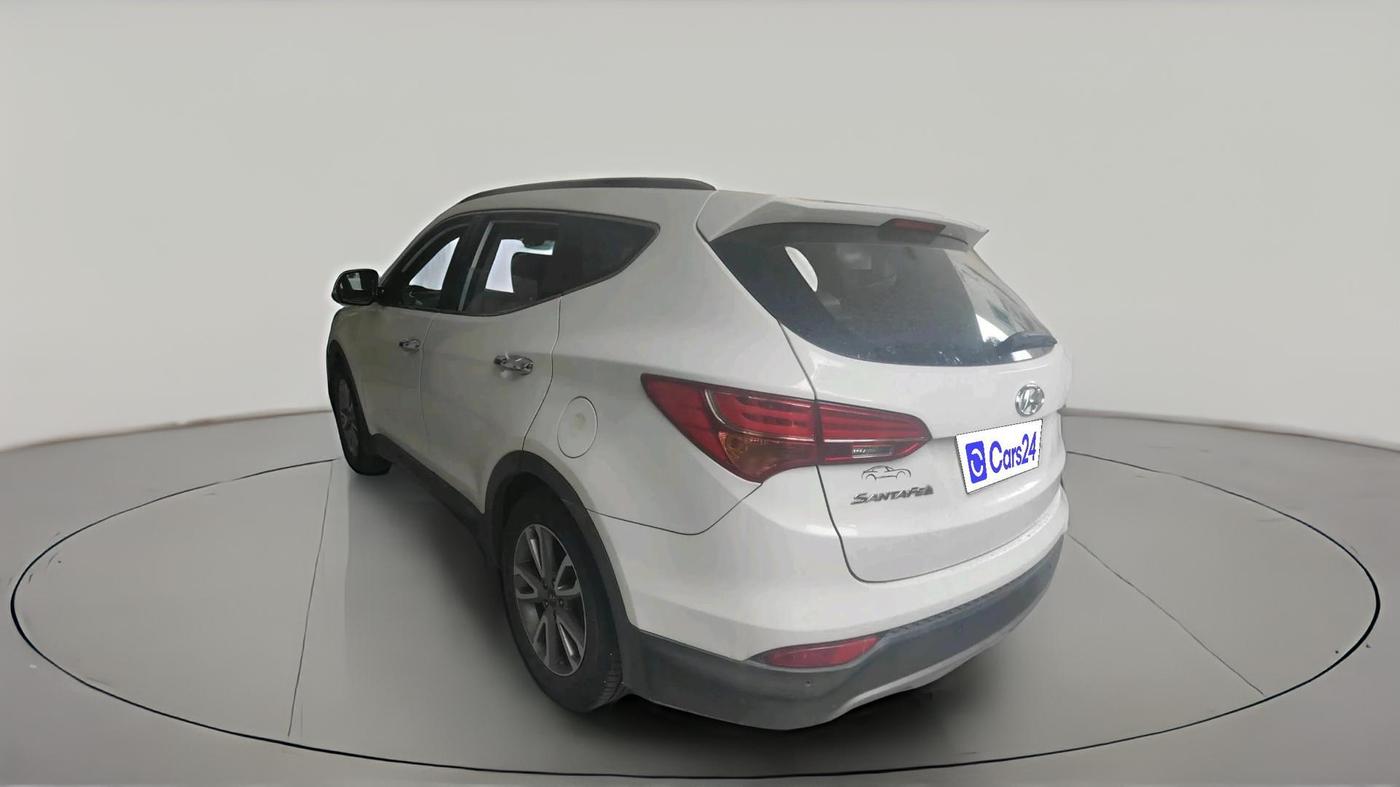 2014 Hyundai Santa Fe 2 WD AT, Diesel, Automatic, 1,89,454 km, exterior