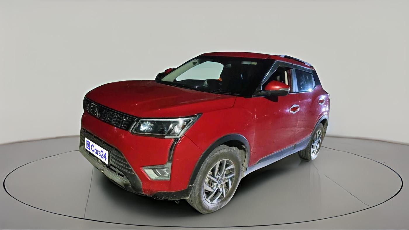 2022 Mahindra XUV300 W8 (O) 1.5 DIESEL, Diesel, Manual, 80,226 km, exterior