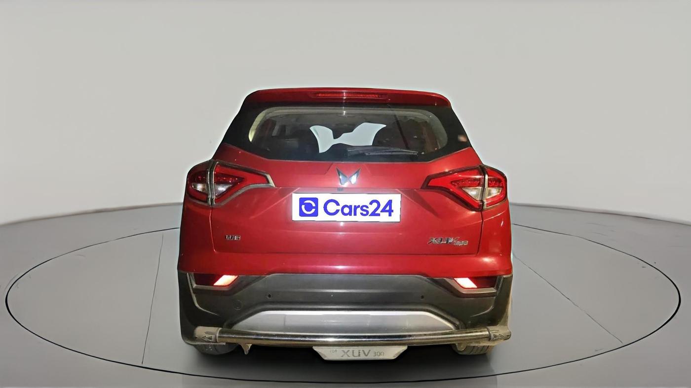 2022 Mahindra XUV300 W8 (O) 1.5 DIESEL, Diesel, Manual, 80,226 km, exterior