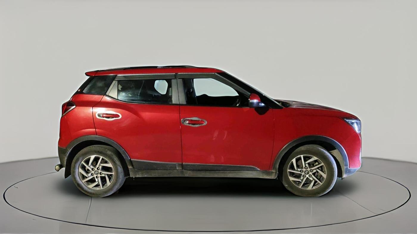 2022 Mahindra XUV300 W8 (O) 1.5 DIESEL, Diesel, Manual, 80,226 km, exterior