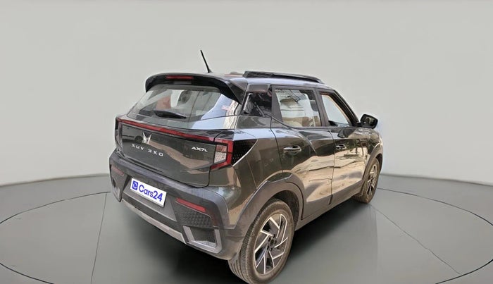2024 Mahindra XUV 3XO AX7L 1.2 TGDi, Petrol, Manual, 16,641 km, exterior