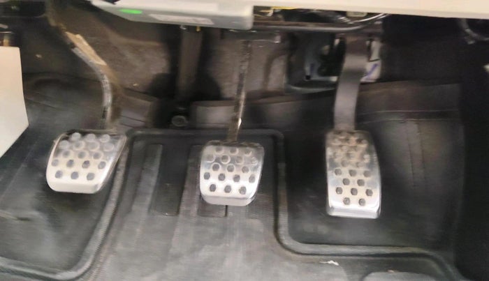 2024 Mahindra XUV 3XO AX7L 1.2 TGDi, Petrol, Manual, 16,641 km, interior