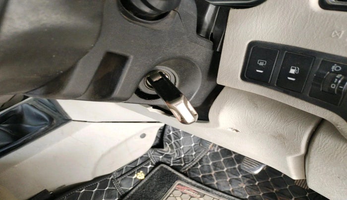 2015 Mahindra Scorpio S2, Diesel, Manual, 89,107 km, interior