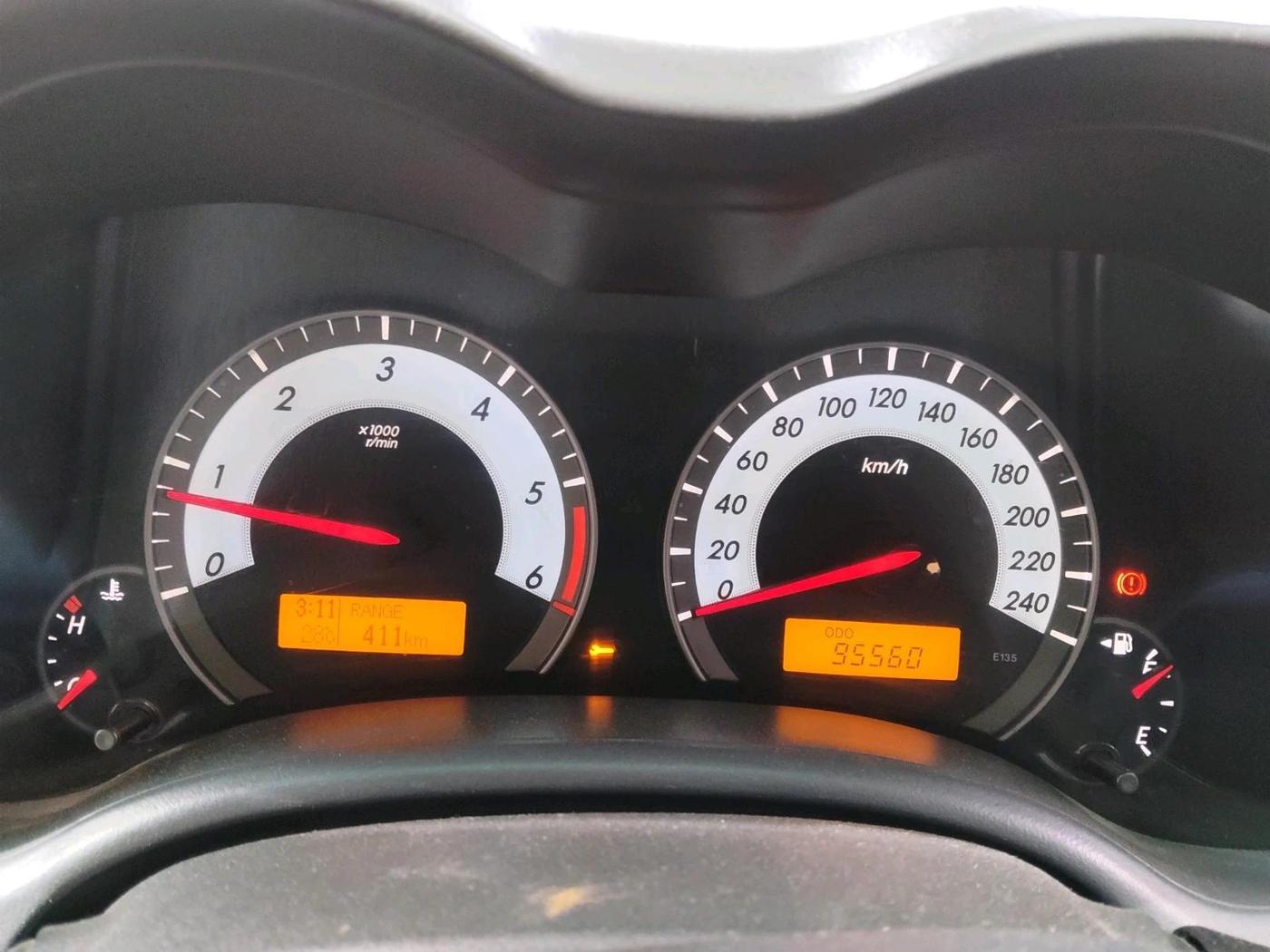 2011 Toyota Corolla Altis G DIESEL, Diesel, Manual, 95,560 km, interior
