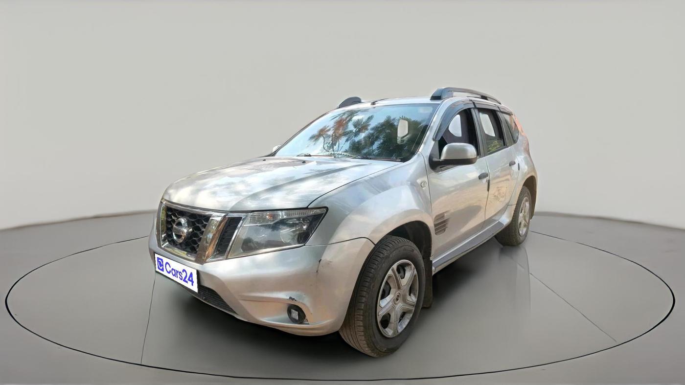 2014 Nissan Terrano XE (D), Diesel, Manual, 2,30,873 km, exterior