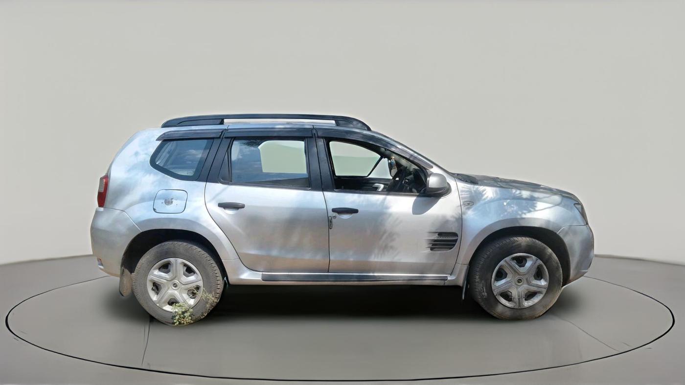 2014 Nissan Terrano XE (D), Diesel, Manual, 2,30,873 km, exterior