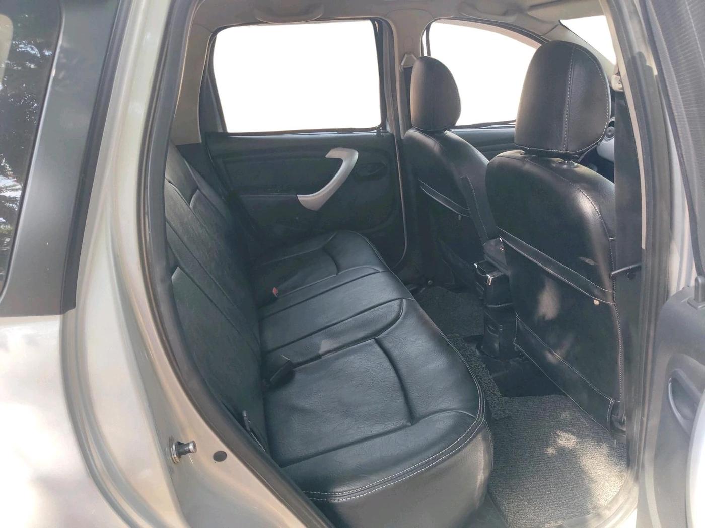 2014 Nissan Terrano XE (D), Diesel, Manual, 2,30,873 km, interior