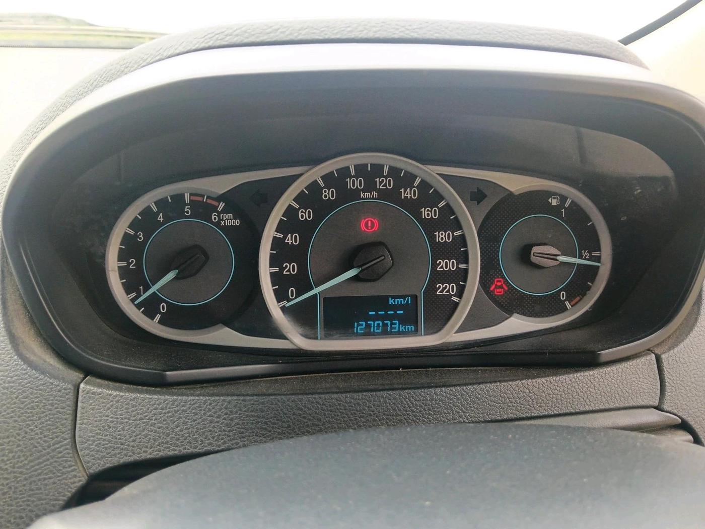 2016 Ford New Figo TITANIUM1.5 DIESEL, Diesel, Manual, 1,27,073 km, interior