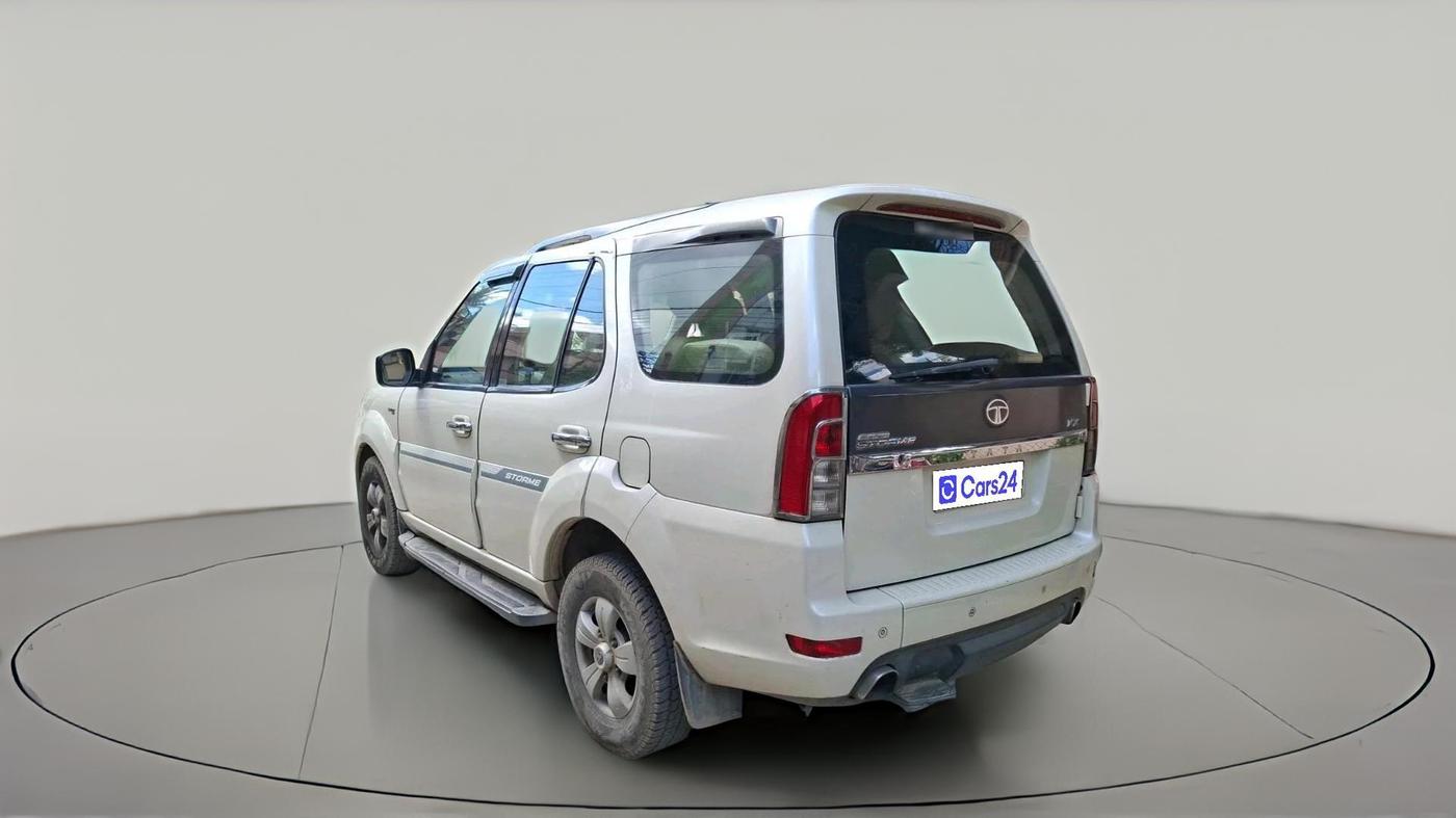 2016 Tata Safari Storme 2.2 VX 4X2, Diesel, Manual, 1,07,957 km, exterior