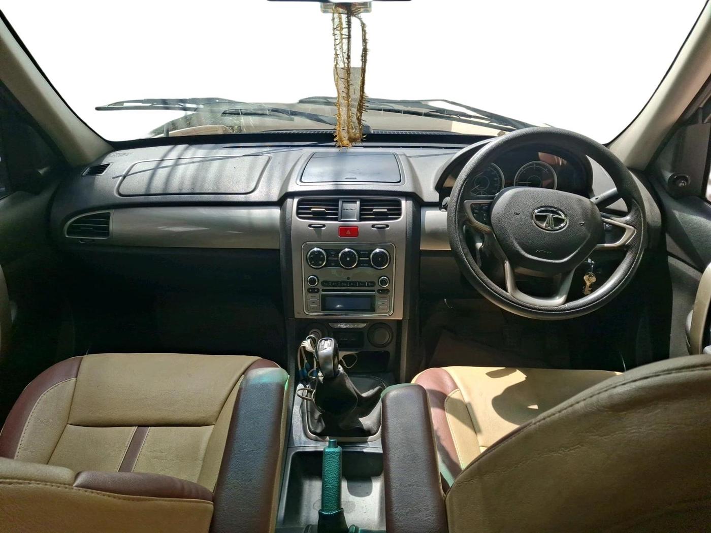 2016 Tata Safari Storme 2.2 VX 4X2, Diesel, Manual, 1,07,957 km, interior