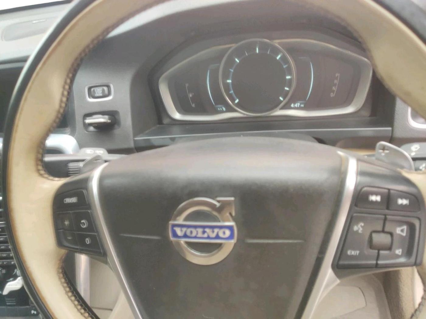 2014 Volvo S60 SUMMUM D5, Diesel, Automatic, 1,20,706 km, interior