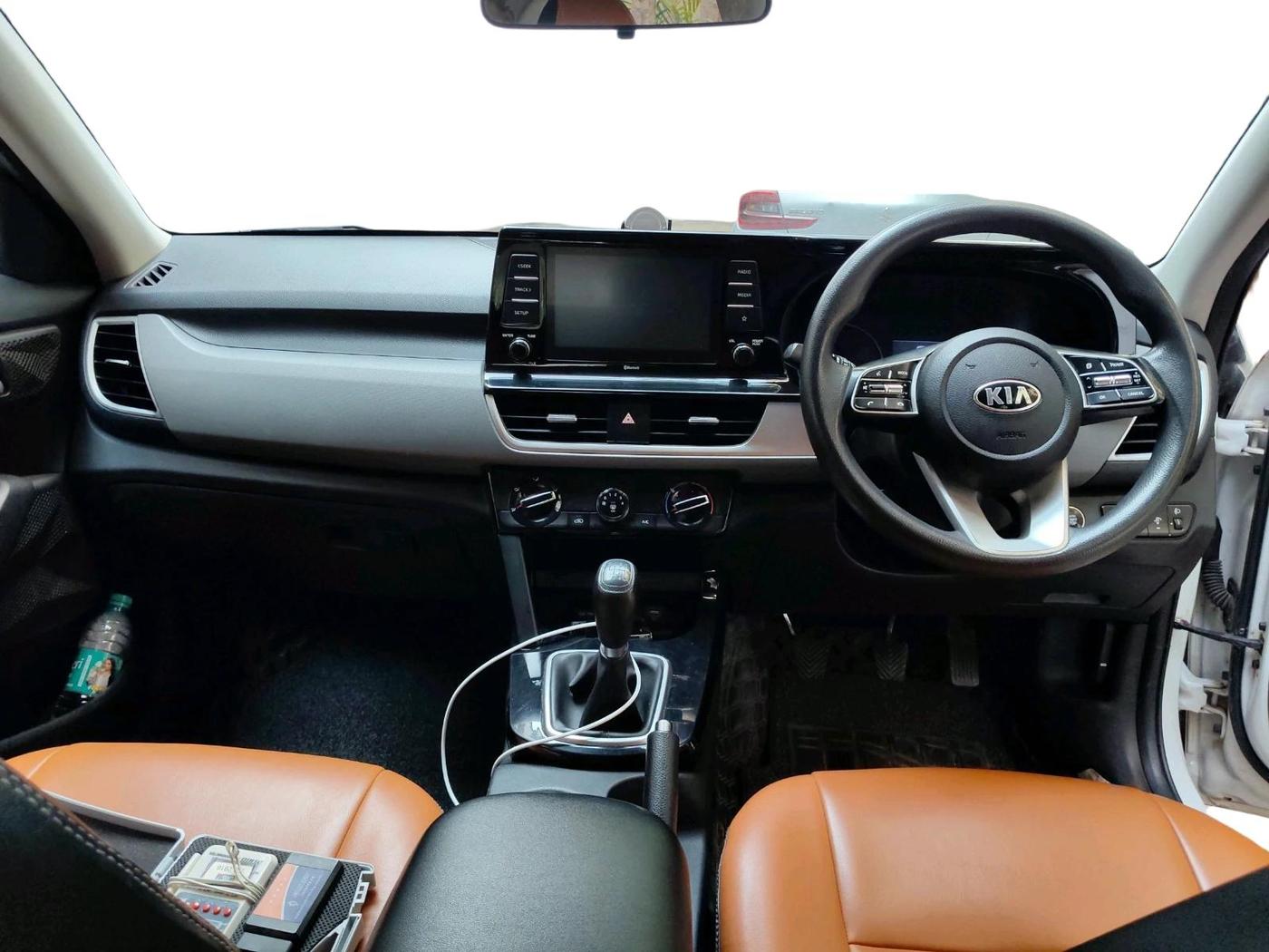 2020 KIA SELTOS HTK PLUS 1.5, Petrol, Manual, 79,997 km, interior