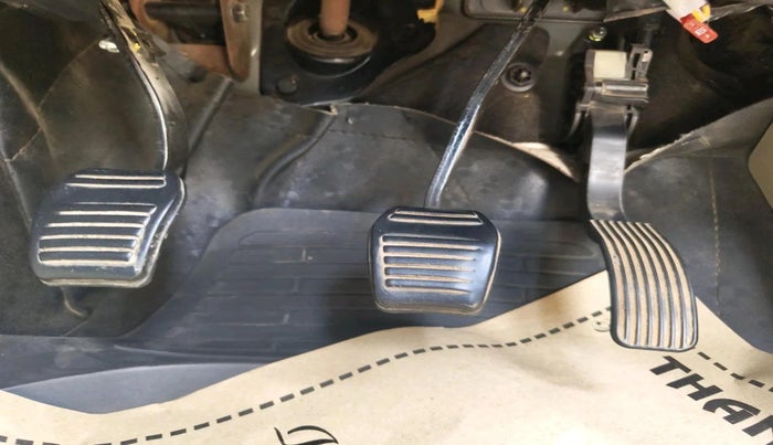 2023 Mahindra BOLERO NEO N 4, Diesel, Manual, 1,08,097 km, interior